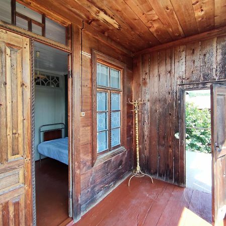Racha Chogovadze'S Guest House Ambrolauri Bagian luar foto